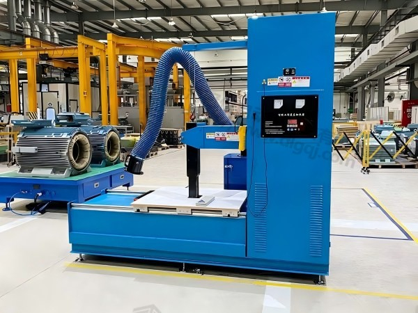 ABB电机使用我司大型电机端盖加热器使用现场